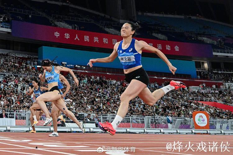 全运会百米赛场诞生新王 “小孩姐”刷新亚洲青年纪录 全运会百米赛场诞生新王 “小孩姐”刷新亚洲青年纪录